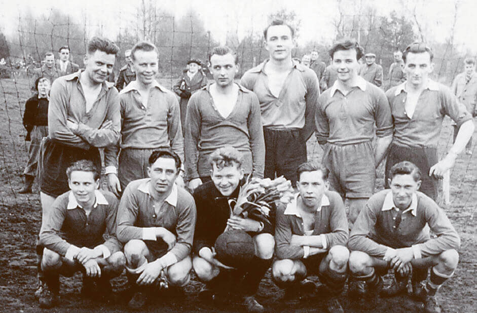 Het kampioenselftal uit 1956-1957